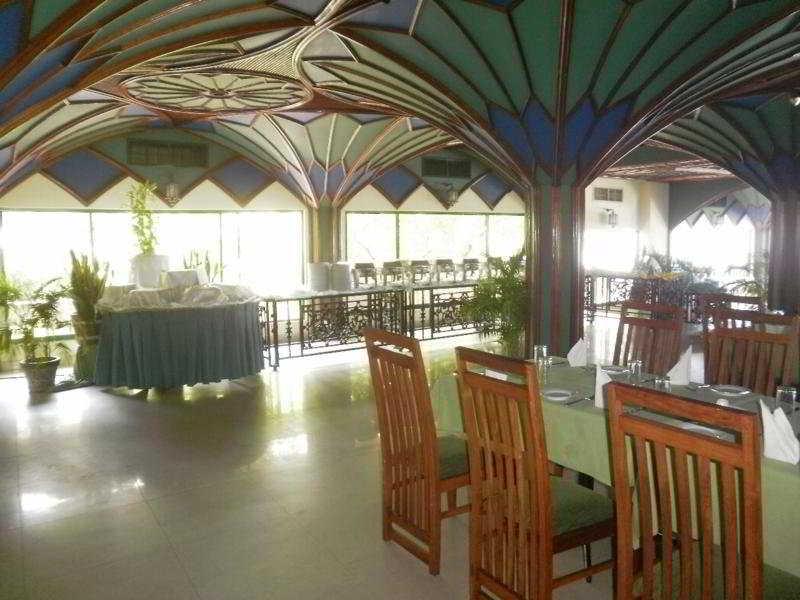 Peacock Beach Hotel Hambantota Eksteriør bilde