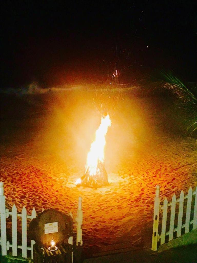 Peacock Beach Hotel Hambantota Eksteriør bilde
