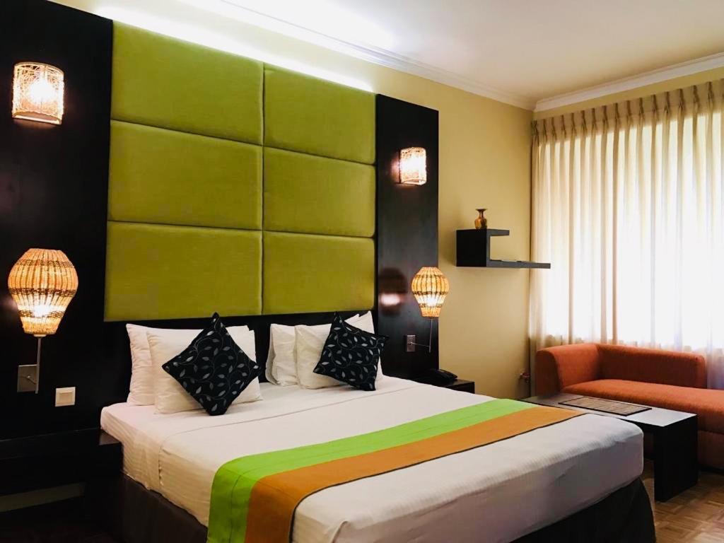 Peacock Beach Hotel Hambantota Eksteriør bilde